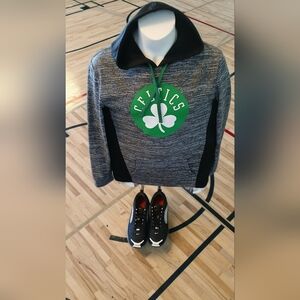 BOSTON CELTICS Gray Green,Black SIZE LARGE Hoodie (Sneakers Sold Seperately)
